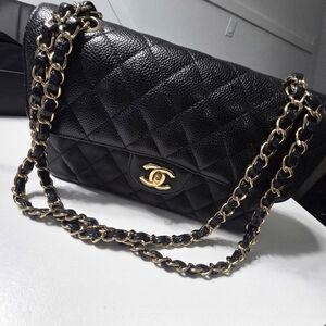 RARE Vintage 24k Gold Medium Classic Double Flap Caviar Bag Ghw